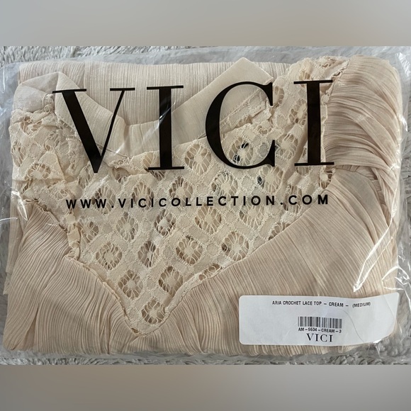 Vici Cream Blouse with Crochet Detail - Picture 5 of 5
